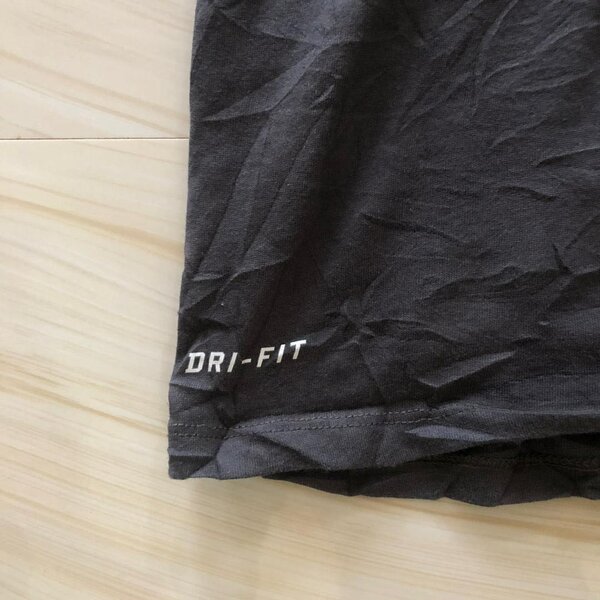 Nike tee