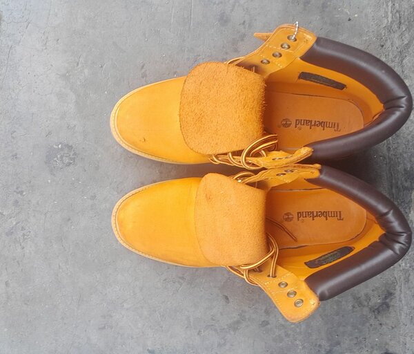 BOOTS,SNEAKERS