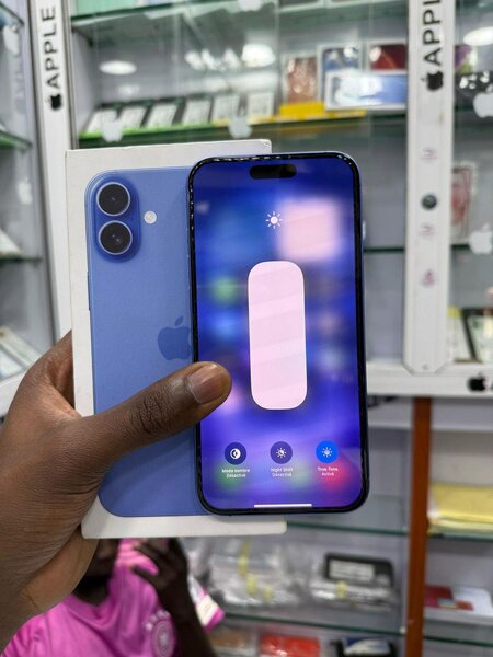 iPhone 16 Plus