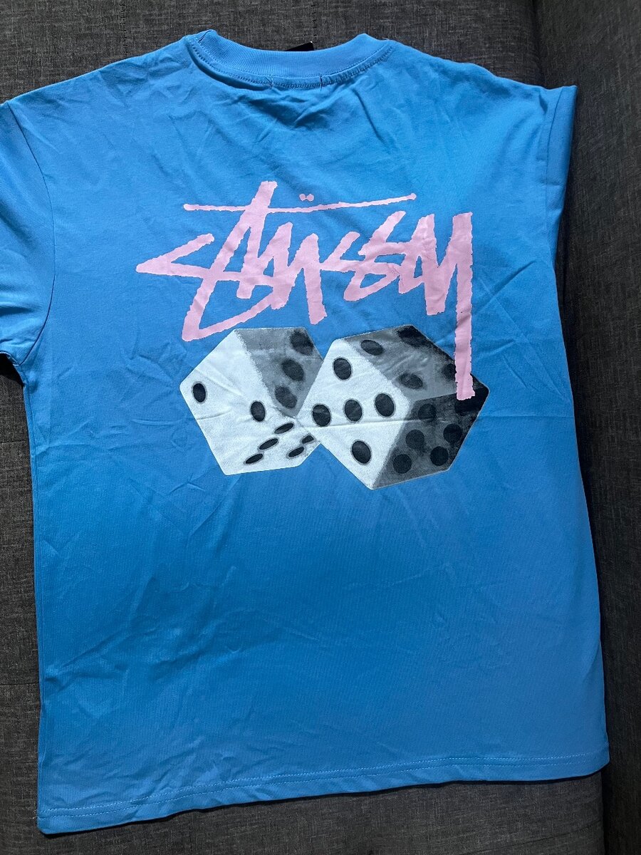 T-shirt bleu avec dés Stussy