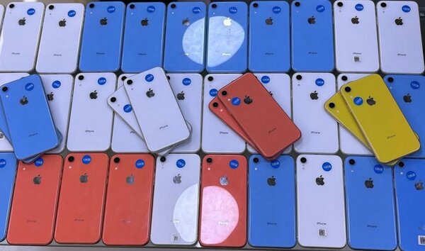 iPhone XR 64/128gig