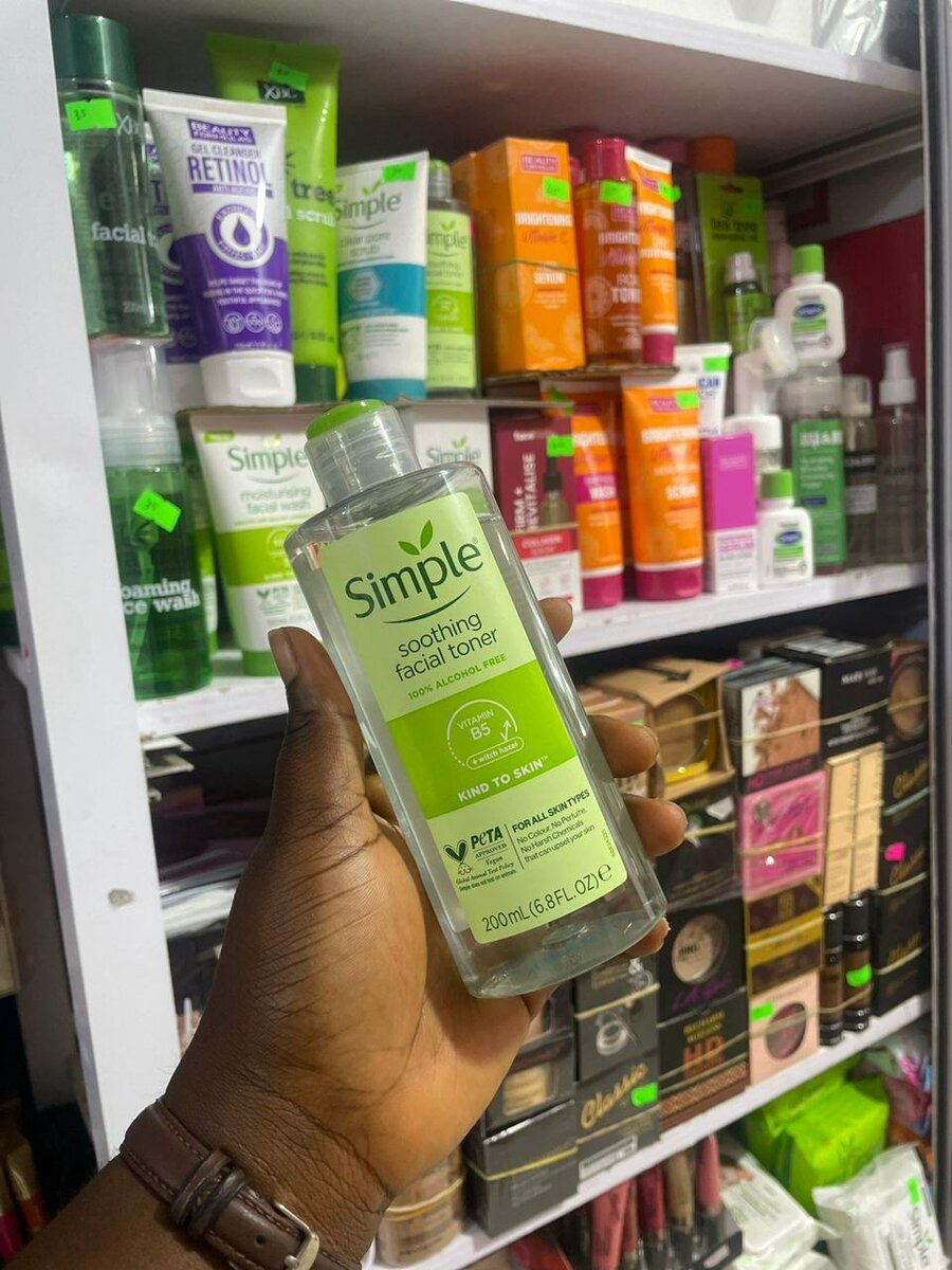 Simple soothing facial toner