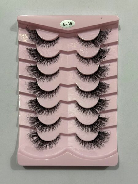 Faux cils volumineux 3D