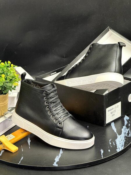 TIMBERLAND SNEAKERS
