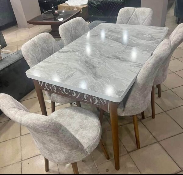 Table à manger marbre et chaises