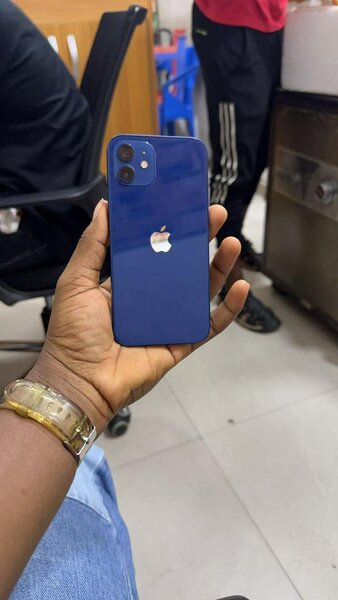 IPhone 12