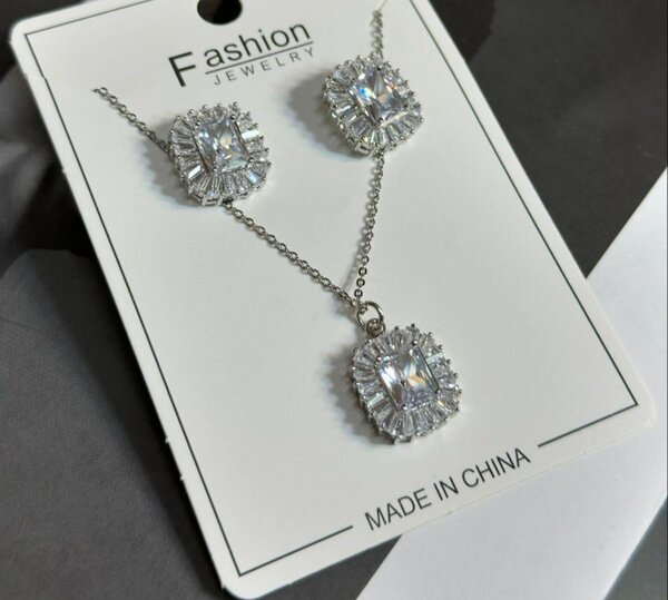 Necklace set
