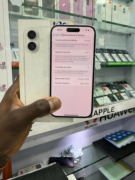 iPhone 16 simple