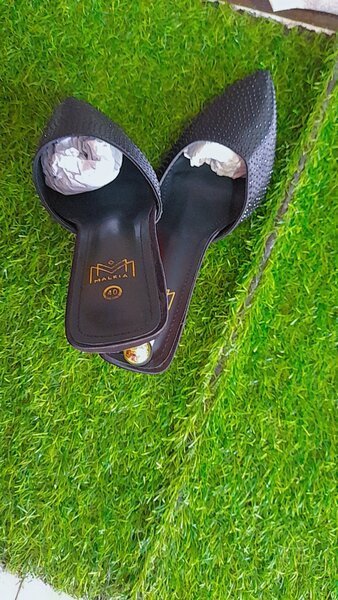 Hill slipper