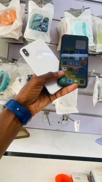 iPhone X