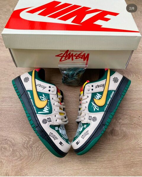 Sneakers