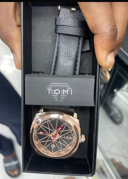 Montre Bracelet Élégante TOMI