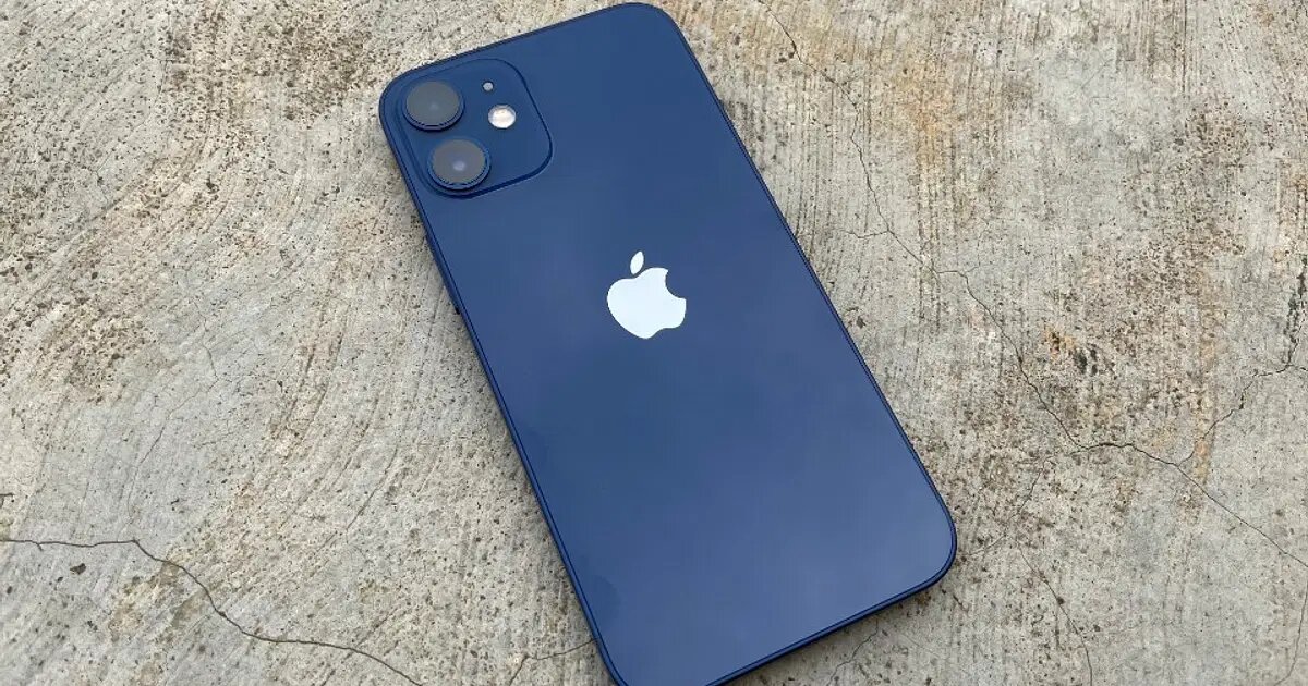 iPhone 12 (64gb) uk use