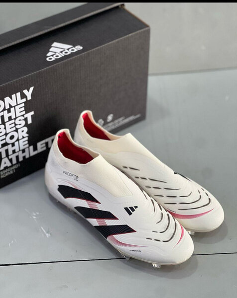 Chaussures de football Adidas Predator
