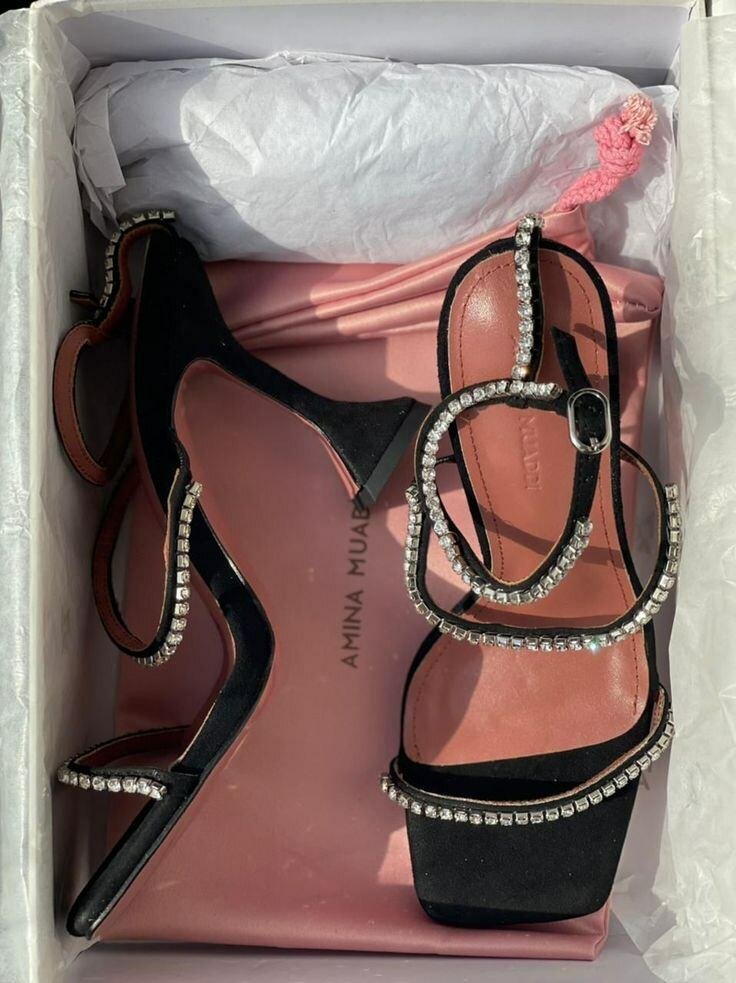 HEELS