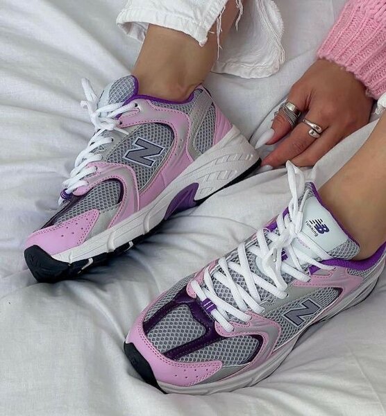 Sneakers sport rose et violet