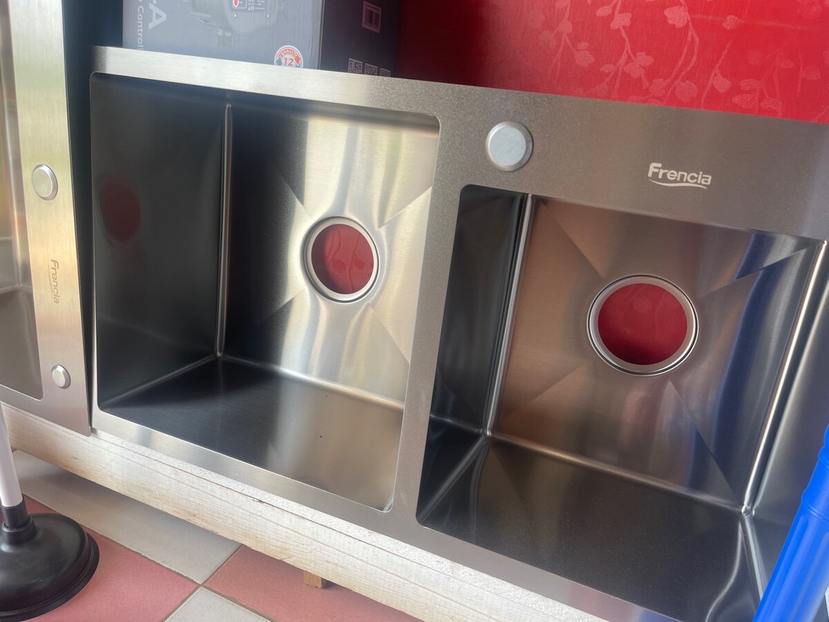 Kitchen sink