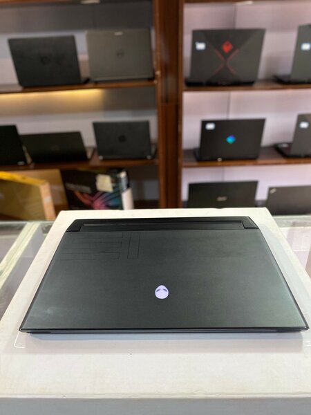 Alienware M15 R3