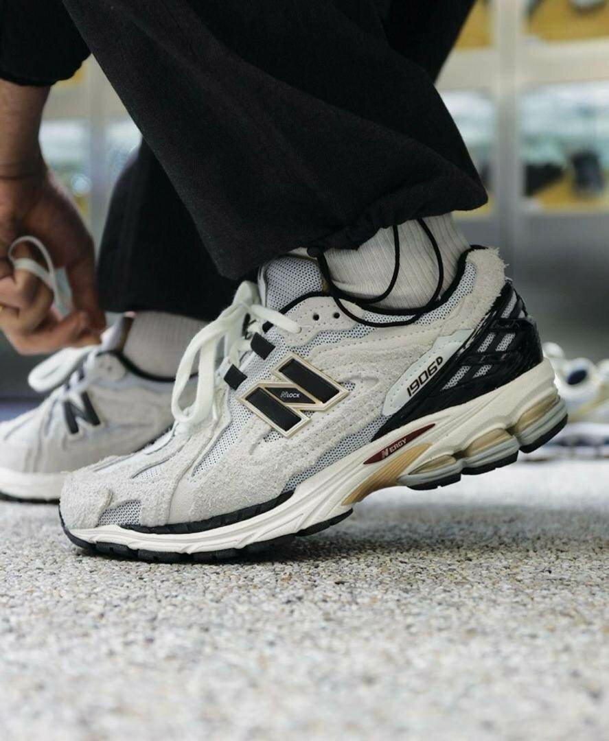 New Balance 1906