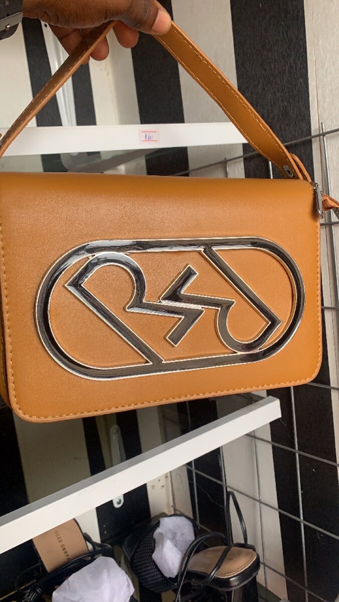 Hand bag