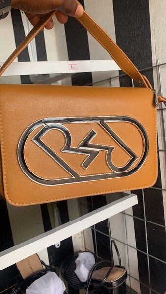 Hand bag