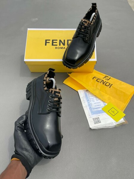 Chaussures habillées homme luxueuses