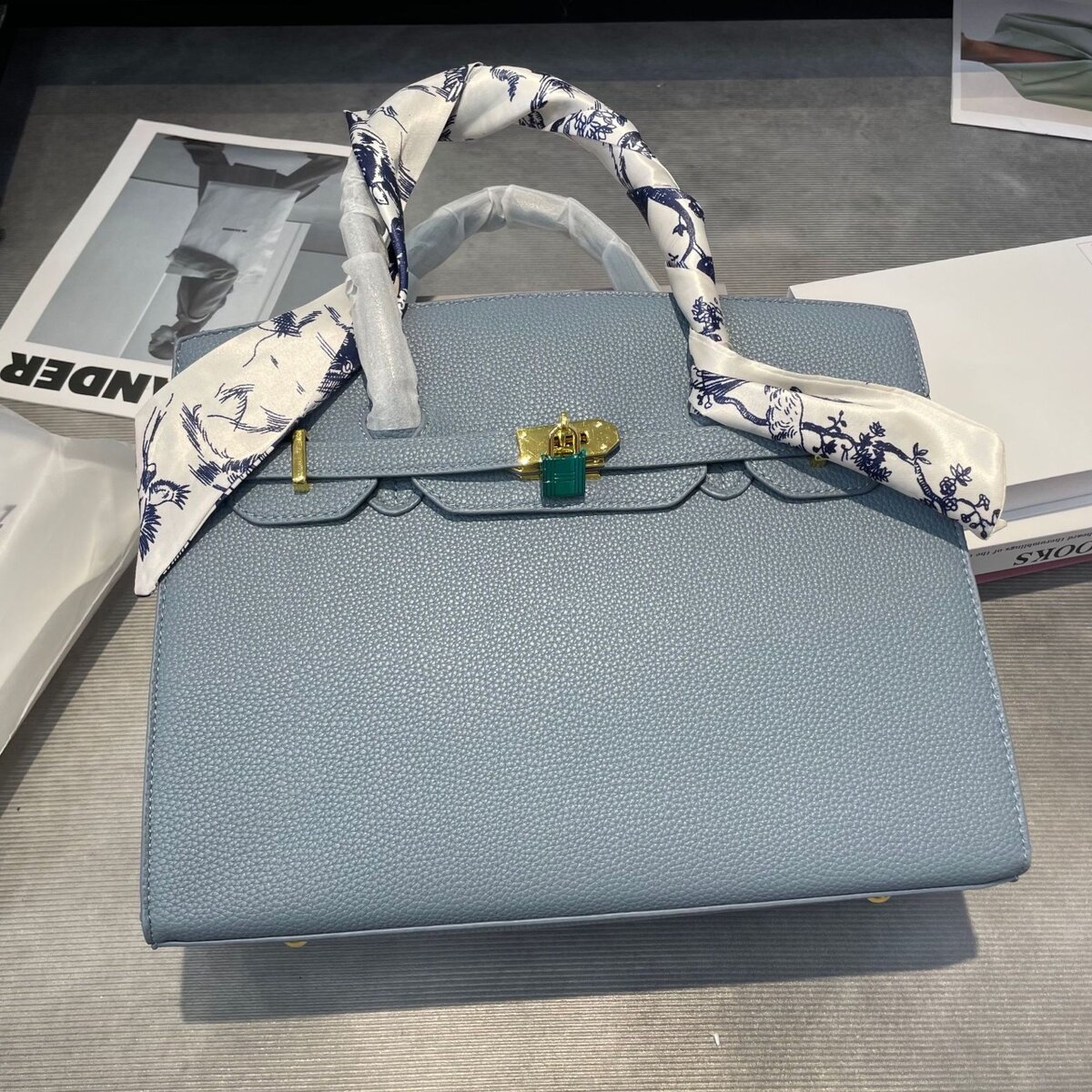 Hand bag
