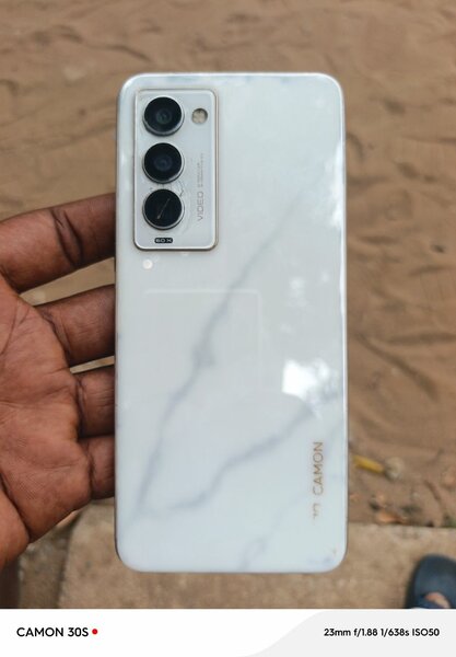 Tecno camon 18 premier