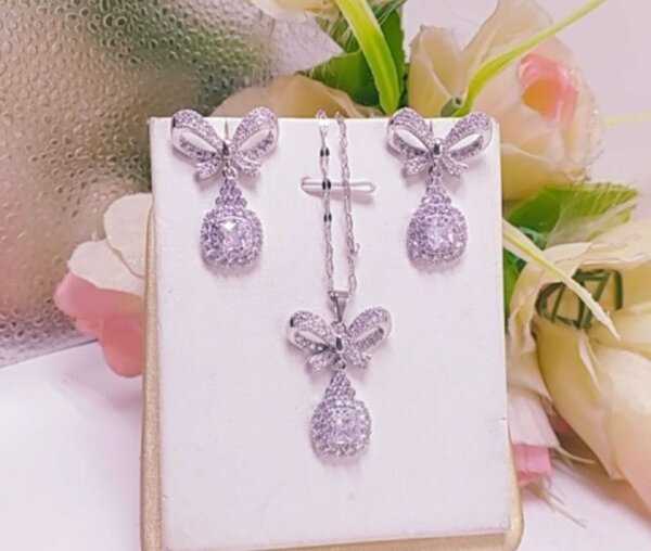 Necklace set