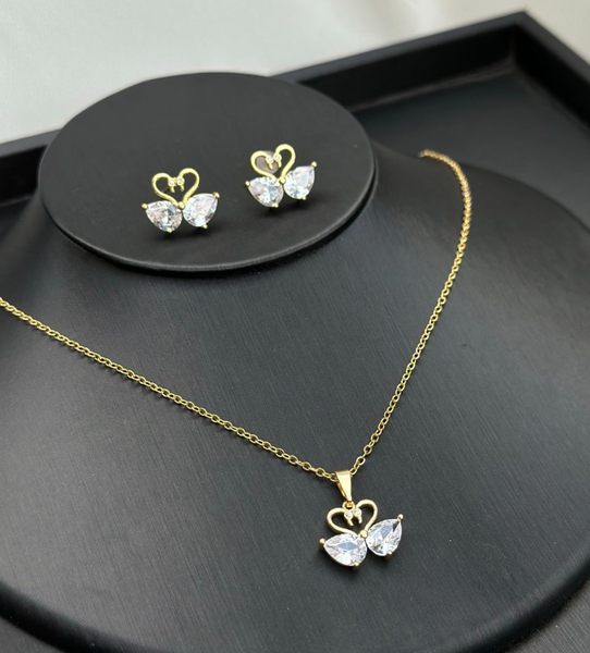 Necklace + earrings