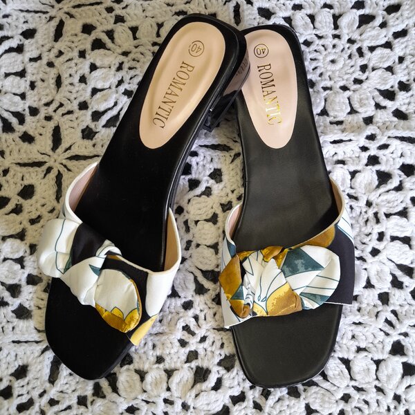 Ladies Slides