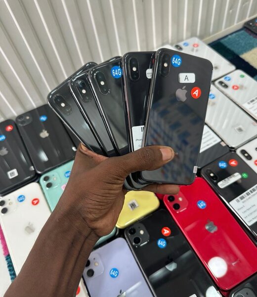 IPHONE x :64giga