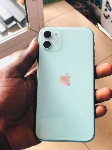 iPhone 11