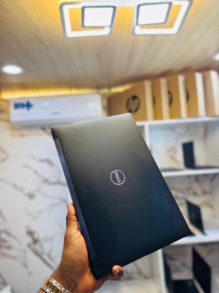 DELL LATITUDE E7390