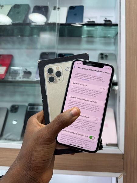 IPHONE 11 PRO