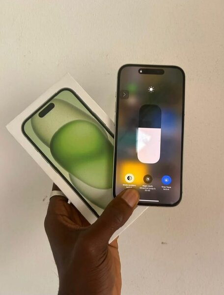 iPhone 15 dernier modèle vert