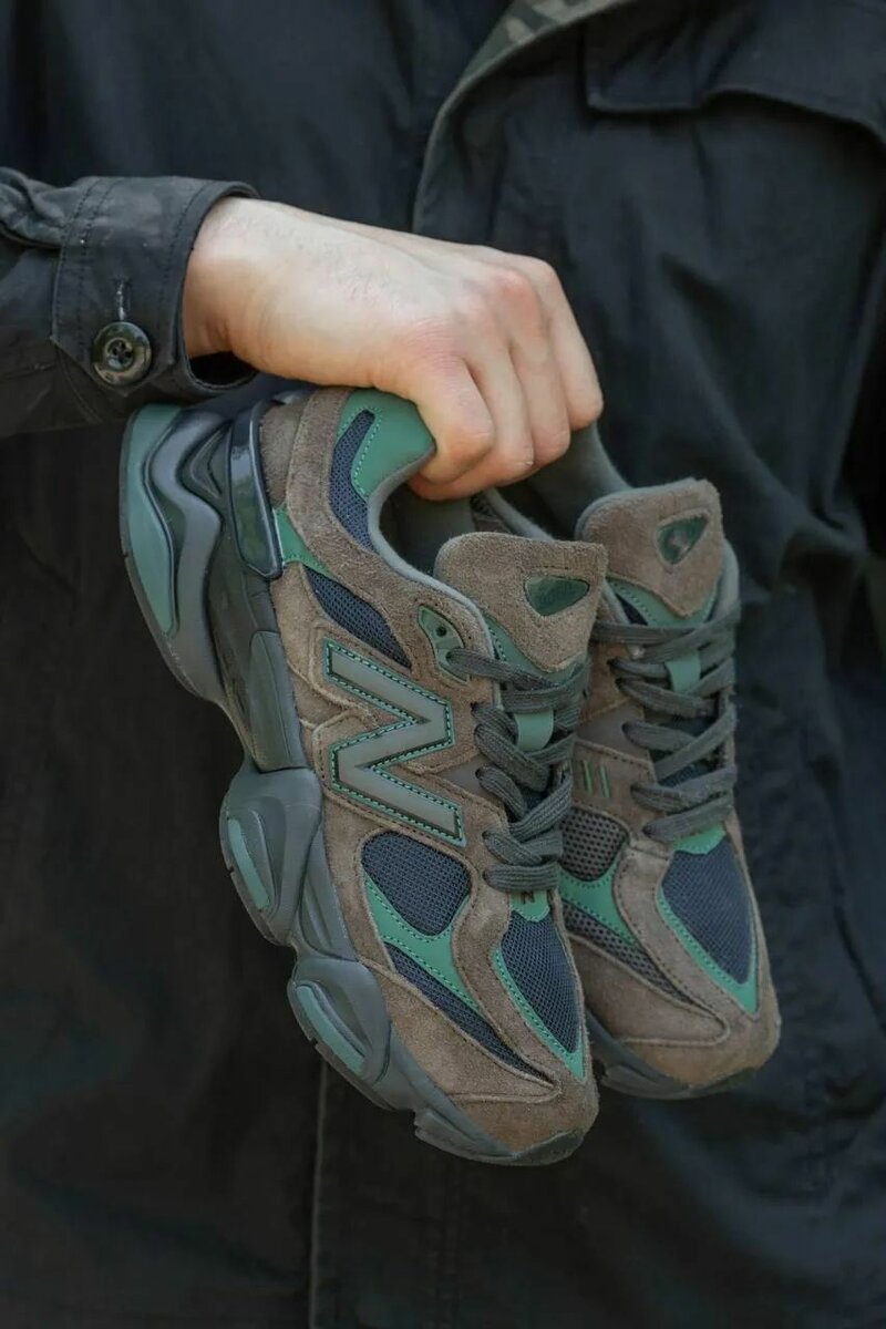 NEW BALANCE CLASSIC