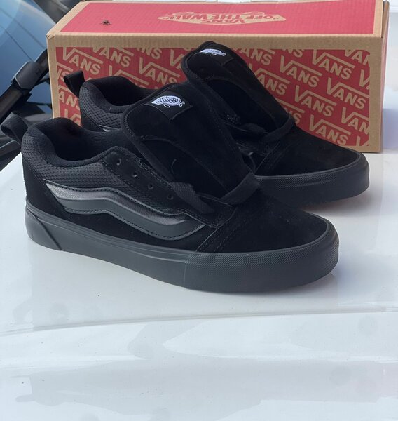 Vans knu