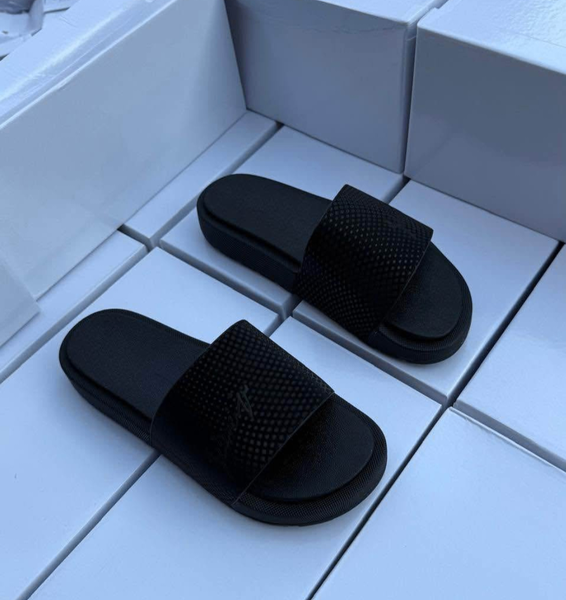 Claquettes confortables unisexes