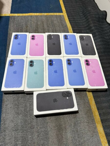 iPhone 16 simple