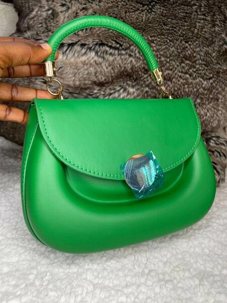 CLASSIC HAND BAG