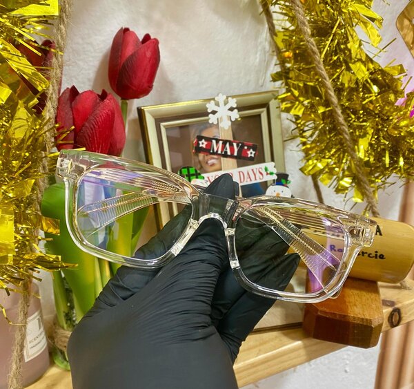 Lunettes mixte.