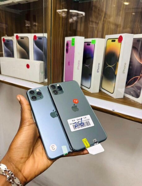 iPhone 13 pro max, 128 gigs & 256gigs