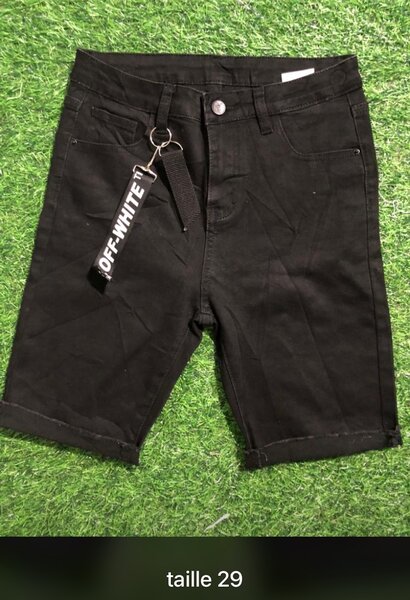 Shorts en jean déchirés