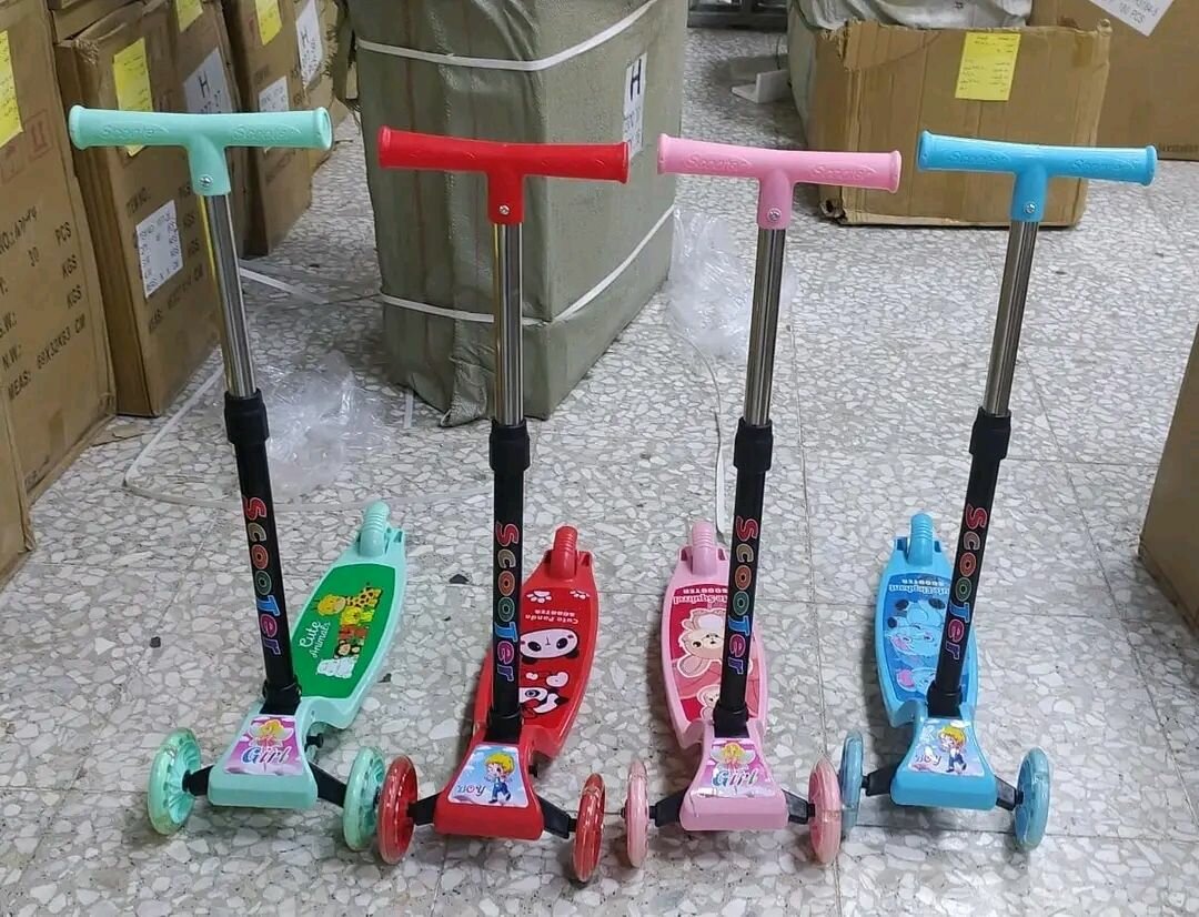 Trottinettes Enfant Colorées