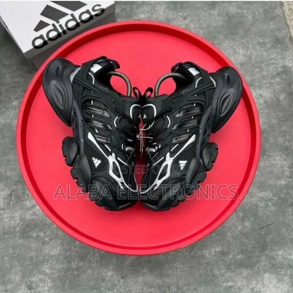 ADIDAS MUCASSIN