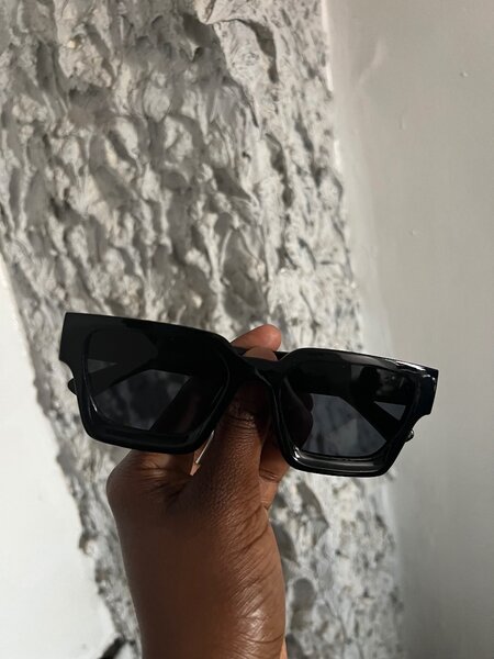 Lunettes de soleil modernes