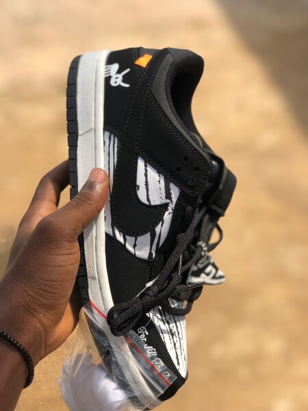 NIKE SB LOW DUNK