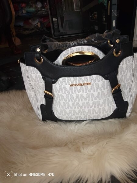 Hand bags
