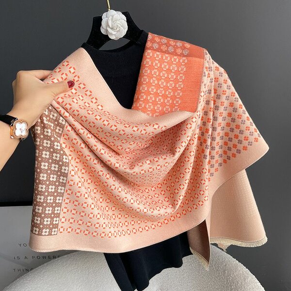 Women's scarf